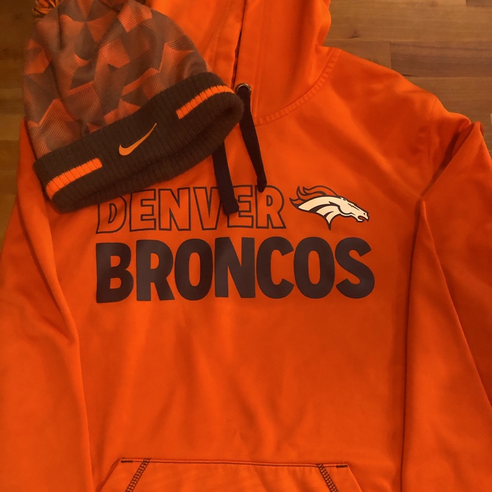 Broncos hoodie with matching beanie